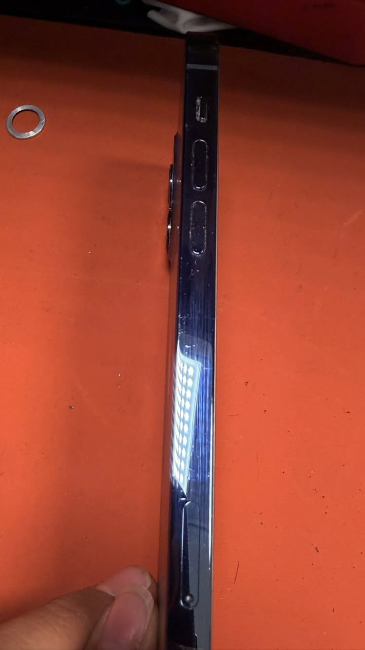 ايفون 12 برو فقط للبيع
بطاريه 83 فول نضيف جهاز اوربي ينفخ مامبدل بي شي نضافة مثل ماموضح بصور 325 الف مكاني بغداد

***********
