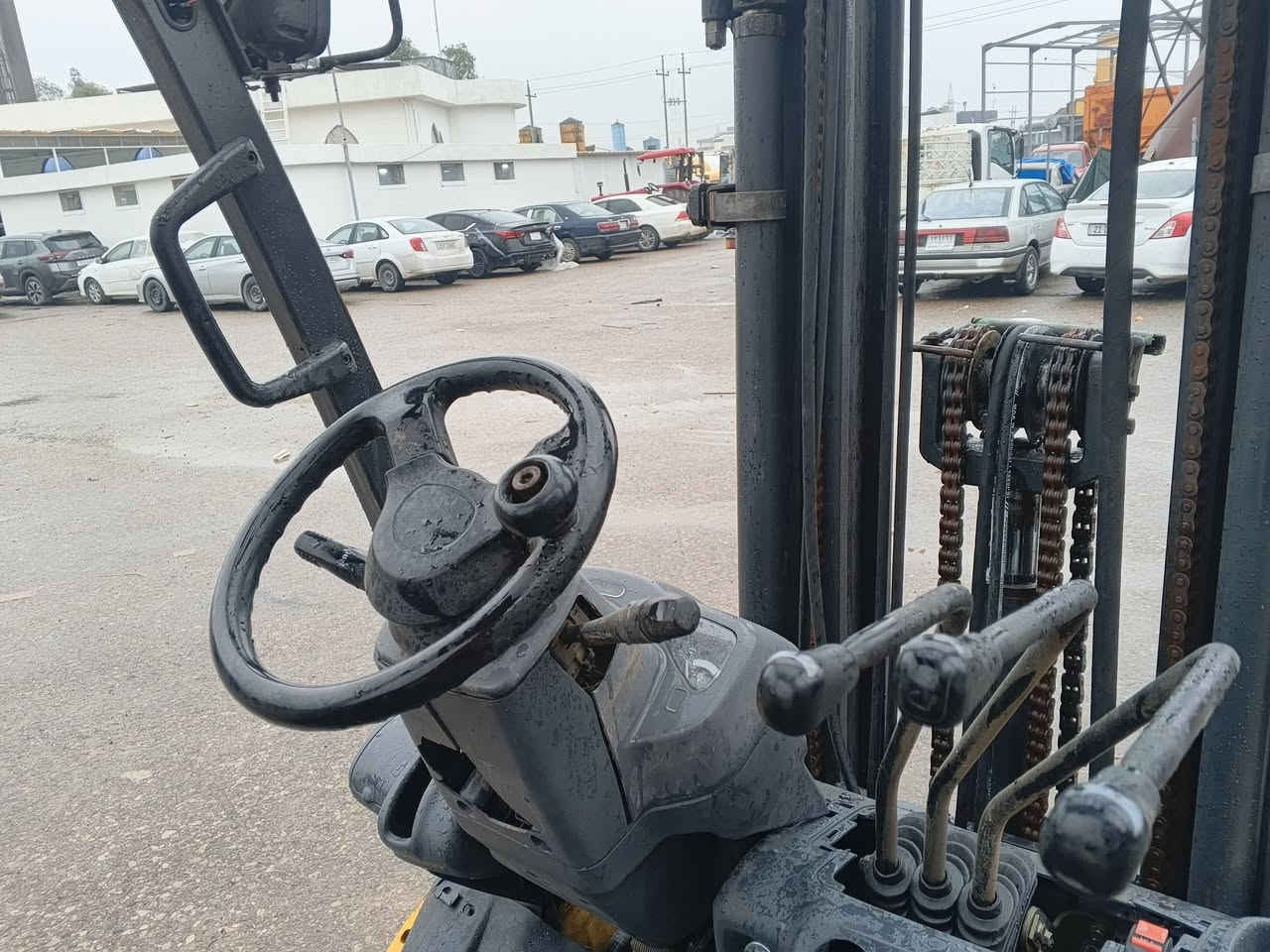 سلام عليكم
للبيع رافيعة كوماتسو
موديل 2009
3سلايت جوب حاوية 3حركة 
2.5طن اوراق كاتي منفيست 
مكان كلار سعر 63شوية مجال 
***********
