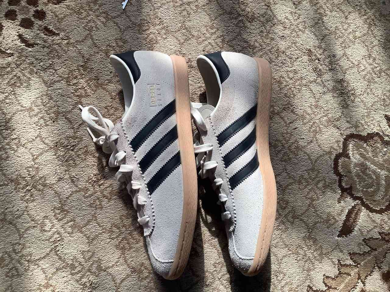 حذاء ماركة اديداس  قياس 44 يلبس 45 سعر 35قفل وية توصيل و
حذاء نايك 1  جديد غير مستعمل اصلي قياس 45  يلبس 44سعر 35 قفل  وية توصيل  مكاني ديالى بعقوبة عندي توصيل إذا ما تقدر تراسلني دزلي طلب صداقة  واني أراسلك 

ملاحظة اصلي مو كوبي


**إذا كنت صاحب هذا الإعلان وتريد حذفه لأي سبب، رجاءا أرسل رسالة إلى الدعم الفني**