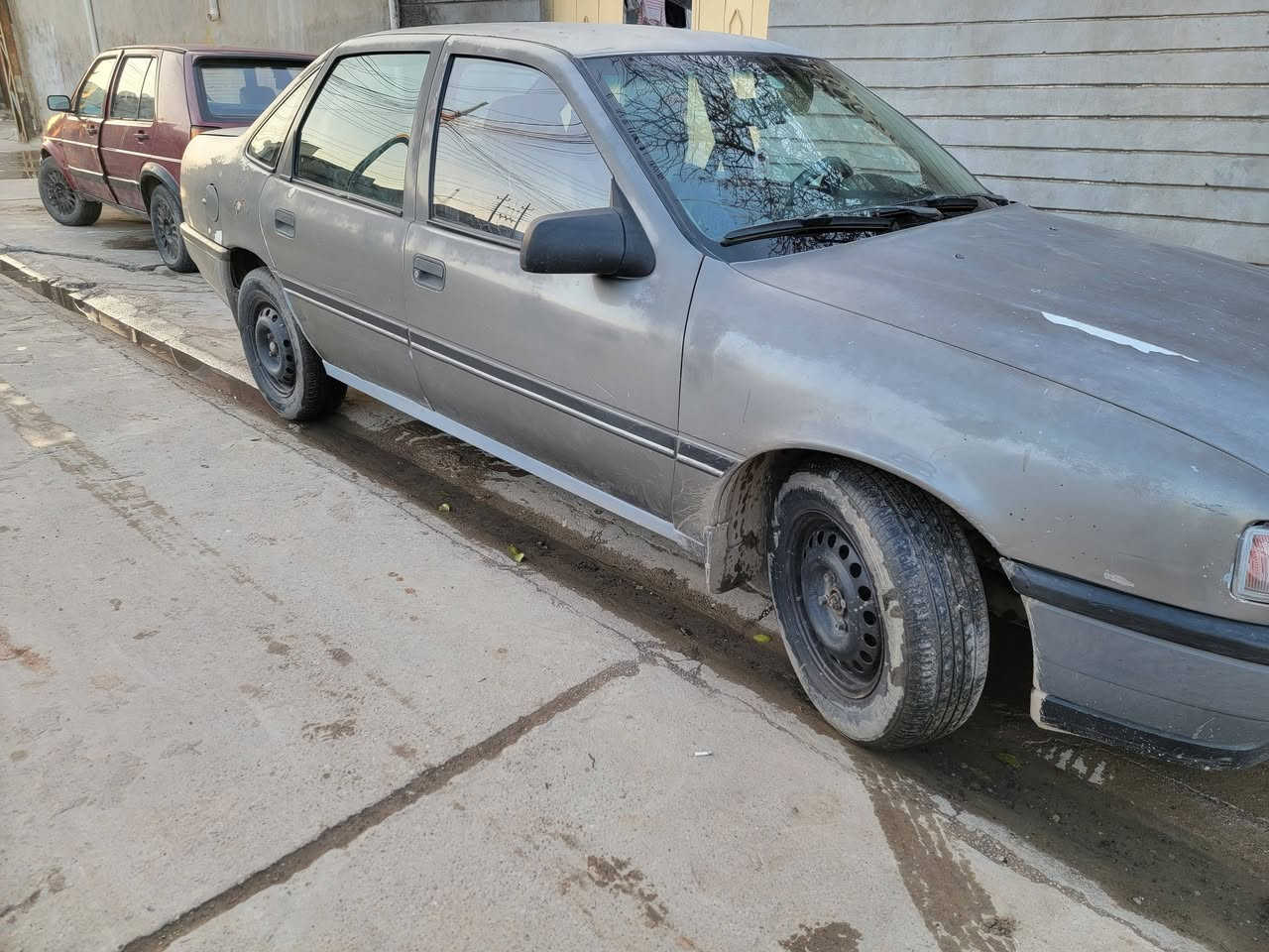 اوبل فكترا ١٦ اللون رصاصي ..رقم دولي ..غرامات صفر ...اني الشرعي...موديل ١٩٩٢ ...تحويل ثاني يوم .*********** مكاني ...حمام العليل
