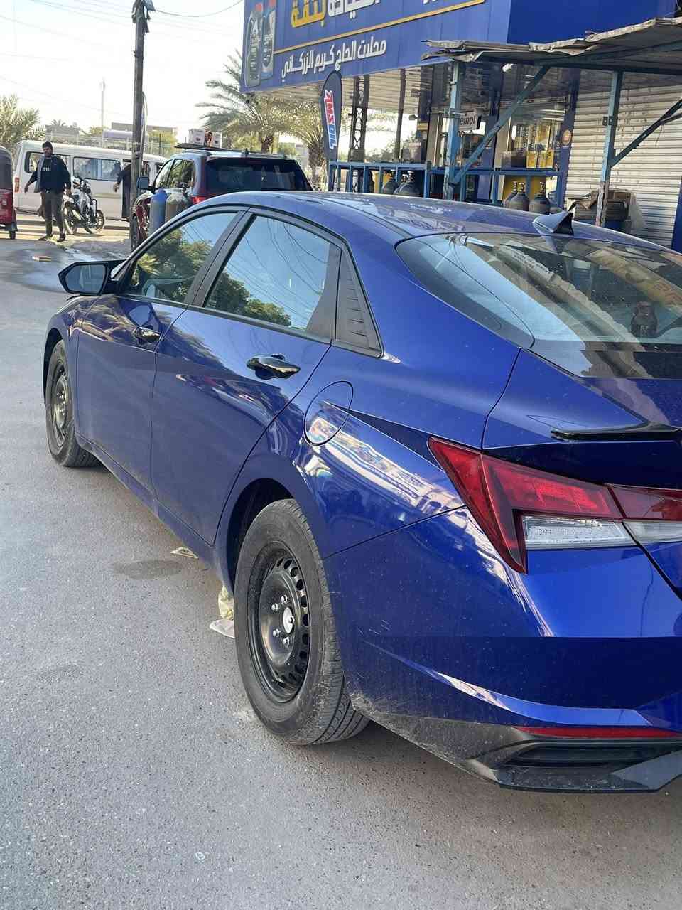 السلام وعليكم النترا للبيع موديل 2023 السيارة جديدة حادثهة فقط رصعات تخريب مثل ماموضح بالصور بأعتبار السيارة كلين 
السيارة ماشية 22 
حدادية صدر محرك كير مكفولات كفالة عامة 
المواصفات نص فول بصمة، تشغيل عن بعد ،بصمة ابواب ،رادارات ،تحكم ستيرن ،هاند بريك بصمة، وبعد بيهة هواي مواصفات 
السيارة كلها كبس ليبل واحد
ايرباكات سليمة
السعر 159 وبيها مجال حك الجية
الرقم ‭0771 209 3857‬ 
العنوان بغداد الشعلة مامتواجد خاص
