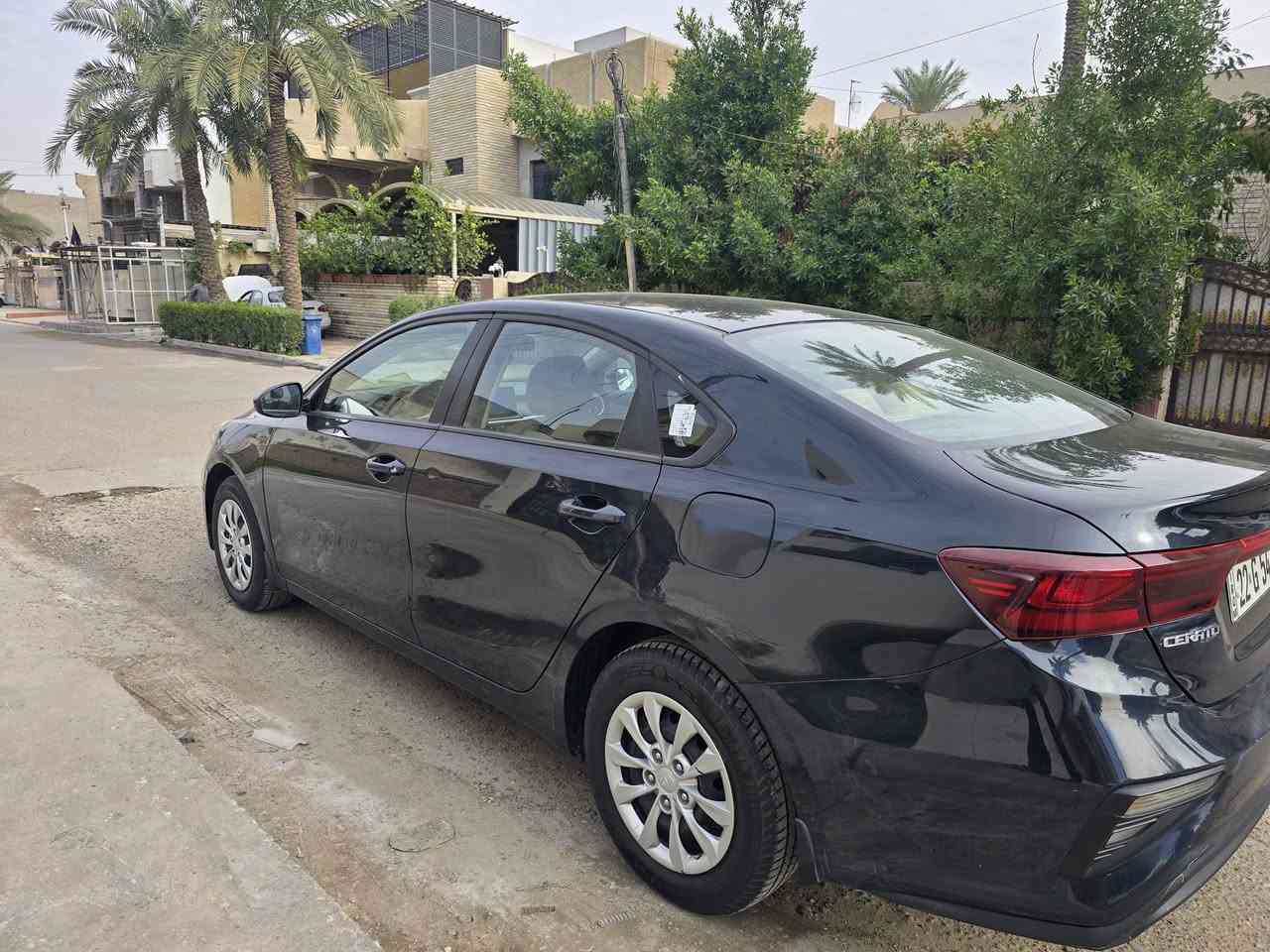 سلام عليكم 
كيا سيراتو 2019 محرك 1600 دوش خليجية مكفولة ما عدا الجاملغ الأمامي صفحة السايق بارد و كير محرك مكفول والصدر كله جديد
ماشية 135الف كيلو مطلوب بيها 143 وبيها مجال بسيط 
للتواصل ***********
