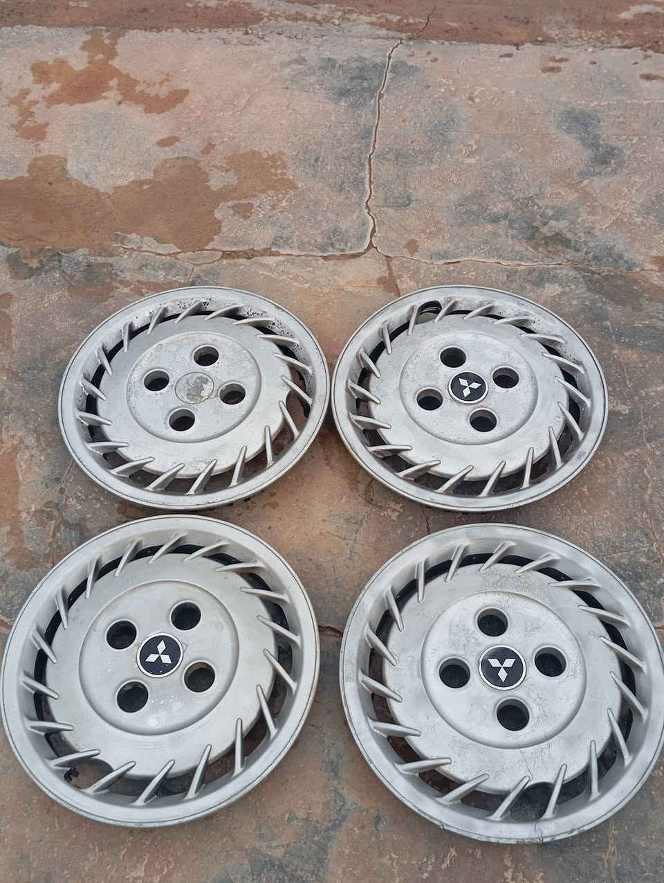 السلام عليكم كبات للبيع ابلاد مسبوشي كلن الستفسار ***********
