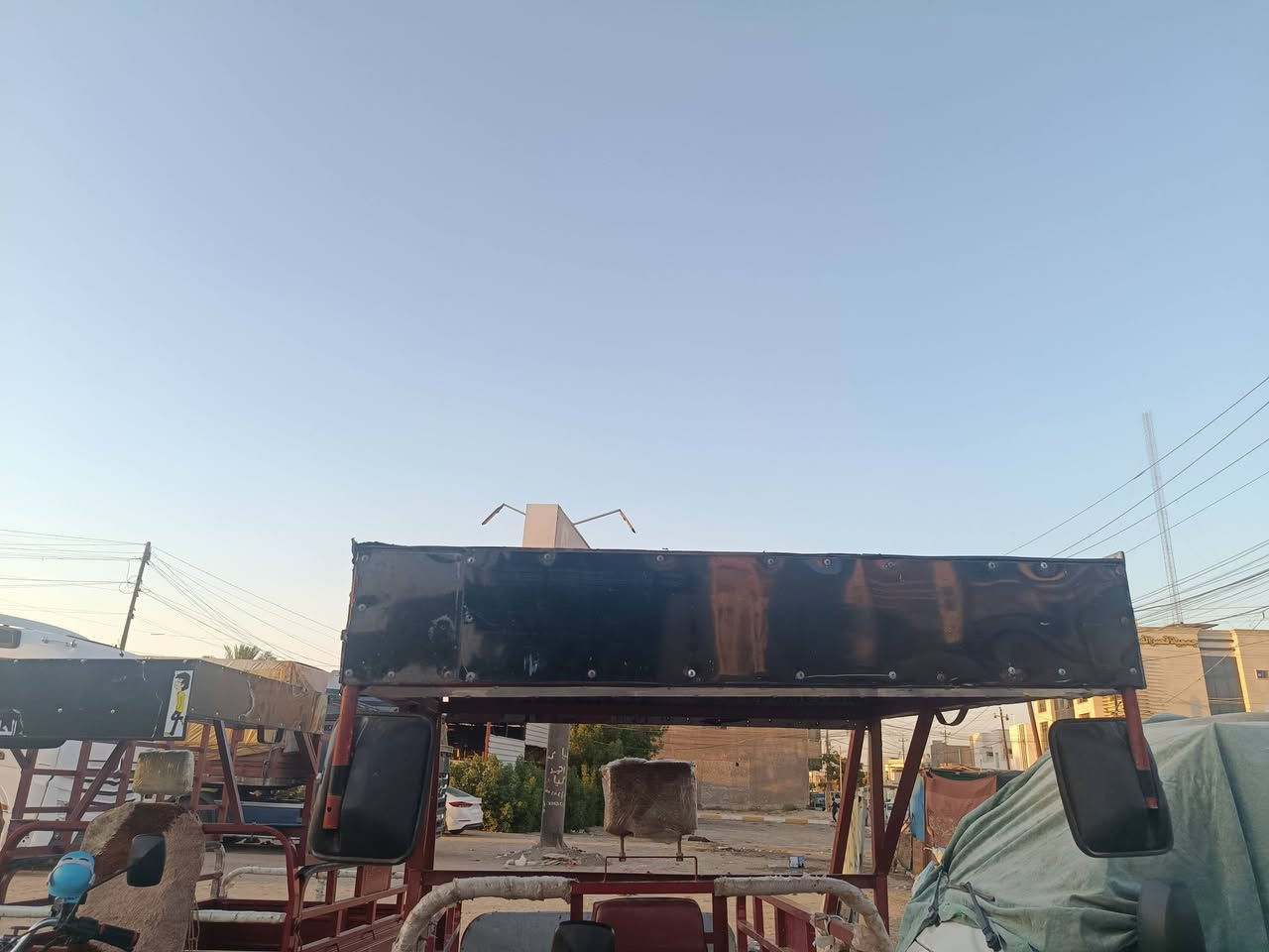 قماره نص للبيع سعر 60الف العنوان رمادي تأميم ركن المدينه لتواصل ***********
