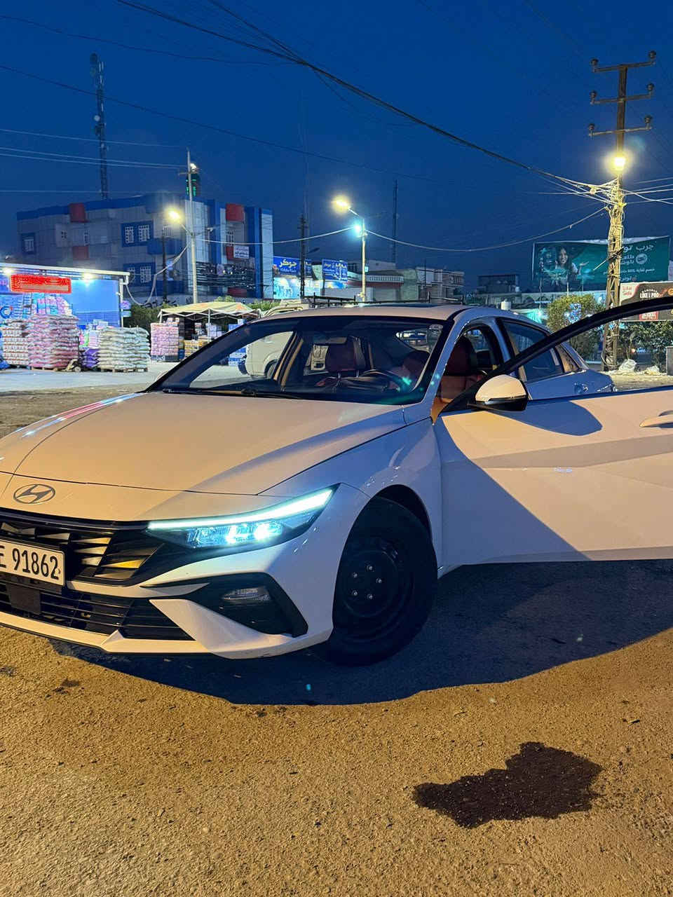 سلام عليكم شباب الانتره 24 دخول 25 داخل احمر فول موصفات السياره مكفوله ماشيه 39 السعر 136 سياره على وضع الشركه الرقم ***********
