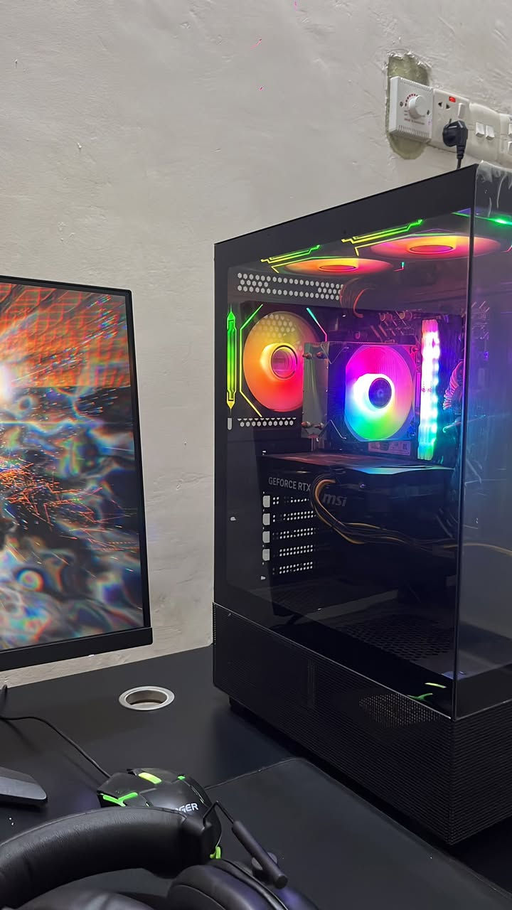 سيتب بيسي كامل للبيع بس تعال والعب 🔴🔴
Pc :

Core i5 14

Rtx msi 5060 8g

M.board H610 asus prime 

Ram 32g ddr4

M.2 512g

Hdd 1T

P.w  V750

Case SAMA

الشاشة 

Msi 200Hz 27inch FHD

UPS 1500 وياه شاشة يشبه الاونلاين

ماوس وكيبورد

استخدام قليل كلش السعر مليون و650


**إذا كنت صاحب هذا الإعلان وتريد حذفه لأي سبب، رجاءا أرسل رسالة إلى الدعم الفني**