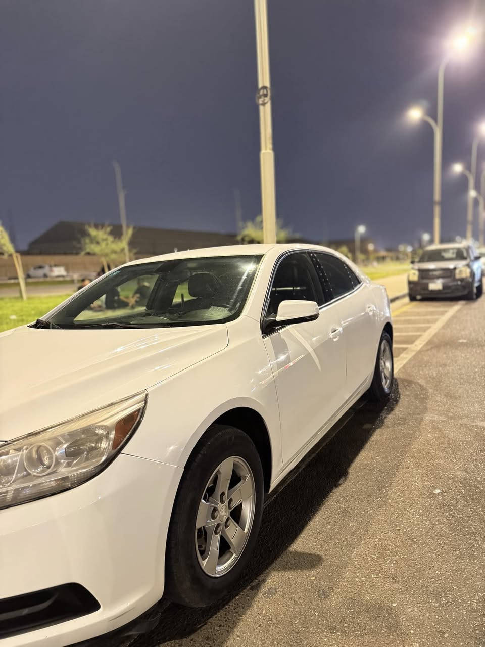 ماليبو ٢٠١٦ 
وارد امريكي ضربتها بامريكا البيبان مالات السكن 
السياره بأسمي السنويه ل2029
محرك2500
سعرها 100


**إذا كنت صاحب هذا الإعلان وتريد حذفه لأي سبب، رجاءا أرسل رسالة إلى الدعم الفني**