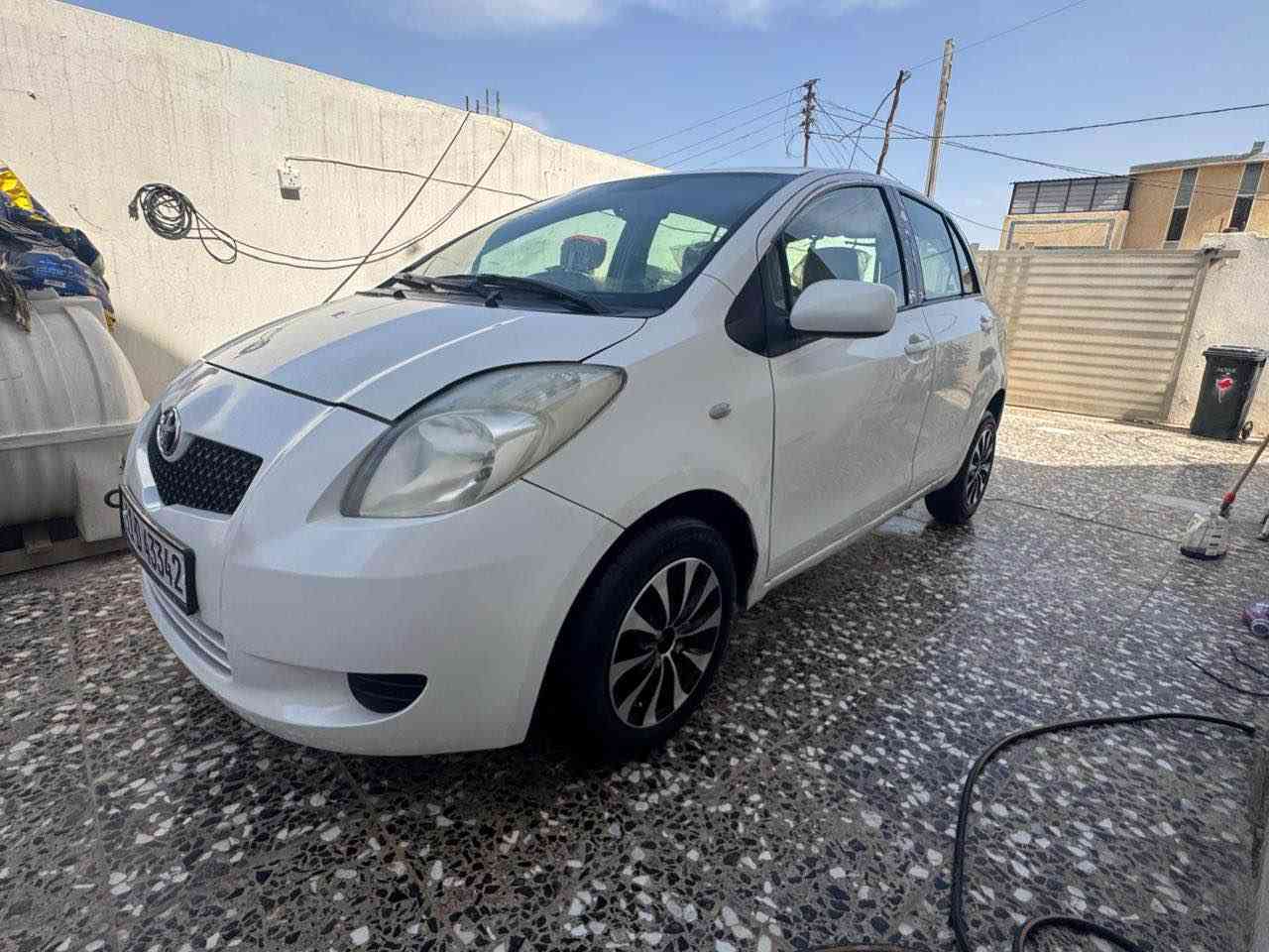 السلام عليكم تيوتا يارس للبيع 2006 وارد خليجي محرك ١٥٠٠ رقم بغداد الجديد باسمي تبريد ثلج خمسه ويل كب شاشه وكامره دوشمه جديده وارضيه جديده جلد سياره نضيفه وجاهزه  السعر ٧٦ وبيهه مجال مكاني بغداد  *********** بغداد, العراق
