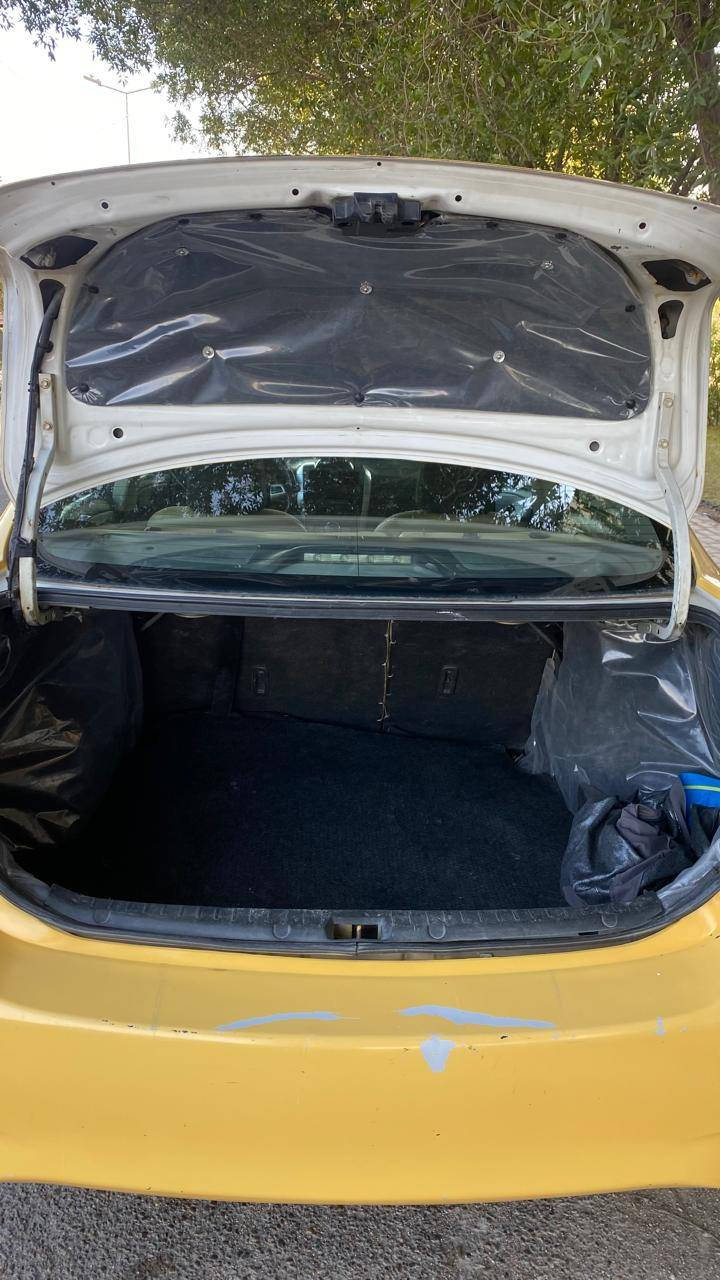 سلام عليكم كورلا موديل 2012 كندي حادث جاملغ وبنيد أو شويه واصل للشاصي *********** سونار موجود خابر وبخدمتك  كله جديد كير جديد  تخم تاير دوشمه غرفه وجنطه جامه اماميه ستوني مبدل حته دهن جديد ستوني بدلته يعني بوجهك للشارع سيارة باسمي تحويل مباشر سعر السيارة مناسب خابر وبخدمتك مكاني بغداد الغزاليه
