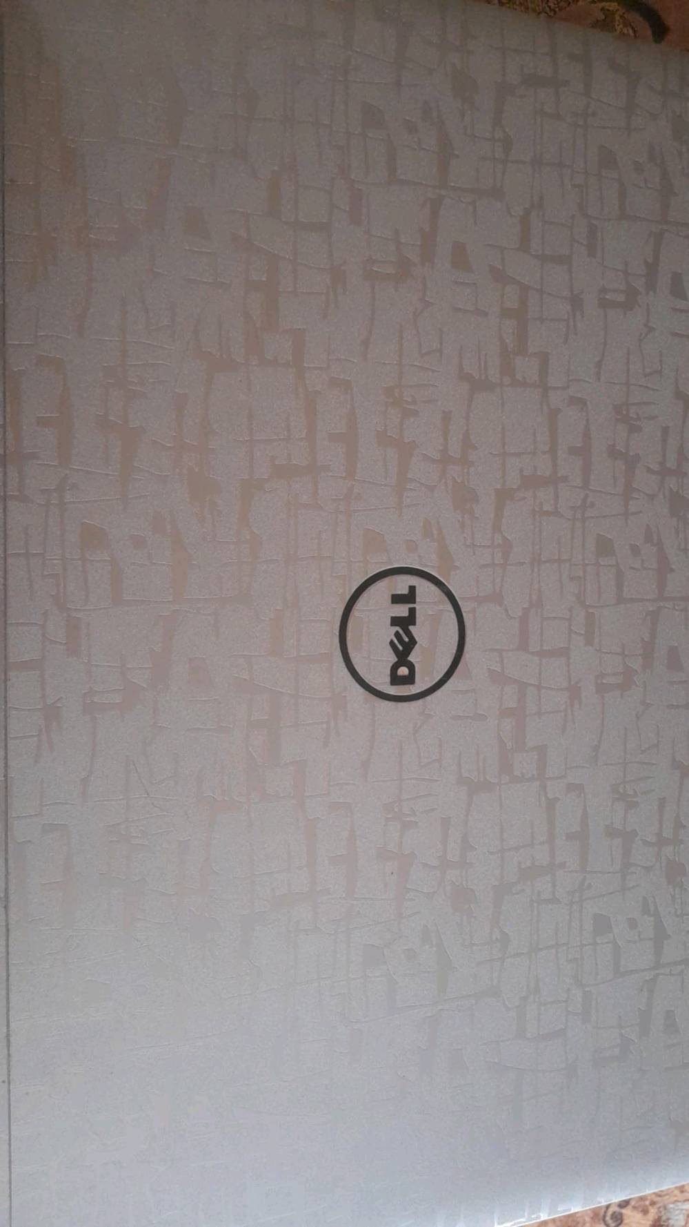 اللابتوب ديل لاتيتود موديل E6540، بحالة ممتازة ويعمل بشكل سلس. مناسب للاستخدام اليومي والدراسة. يأتي بشاشة عرض واضحة ولوحة مفاتيح عربية وإنجليزية. لا يوجد أي مشاكل أو أعطال معروفة في الجهاز، ويتمتع بتصميم متين.