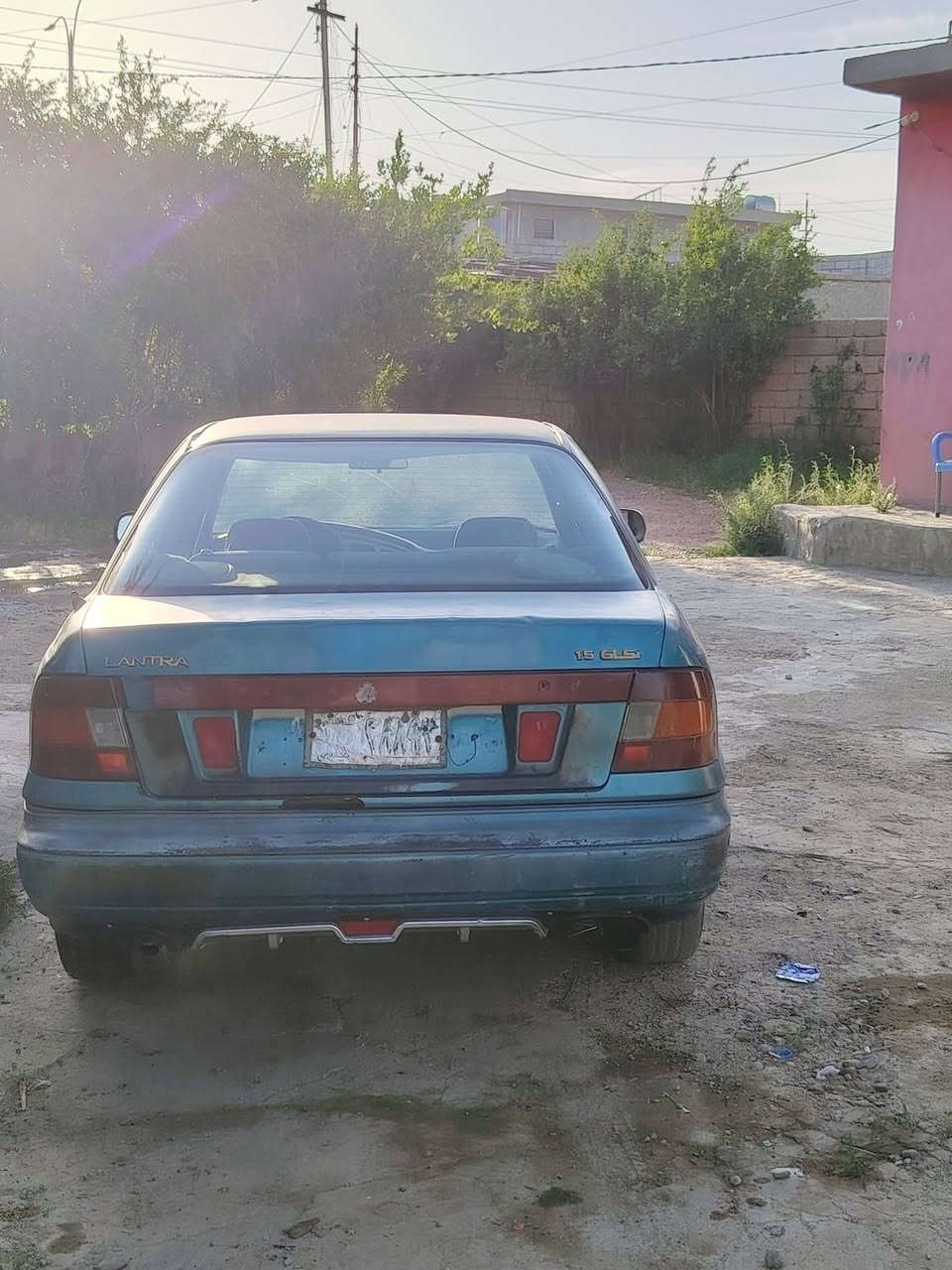 السلام عليكم  البيع او مراوس🤝🏻 
هونداي  موديل 1993
كير ومحرك شرط ✅
مسجله بيه واجهيه 
صدر تواير جدد 🔥
نكره سلف جاهزه
 سعر 11وبيه مجال 🖐🏻
ه‍ـ***********💁🏽‍♂️

