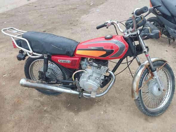 دراجة تايكر موديل 19 نظافه فول اوراق سكنر سعرة 550 مكاني علي شرجي ***********
