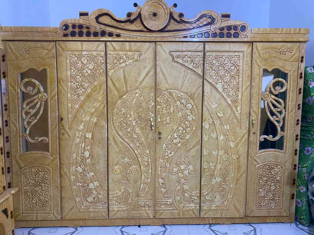 غرفه نوم عراقي
المكان الناصريه /قرب الجامعه 

كنتور +زاويه +ميز مرايه +جربايه +خانه جربايه ثنين +ملحق جربايه موجود هم 
سعرها 300 وبيها مجال 
***********
اتصال او وتساب او خاص

