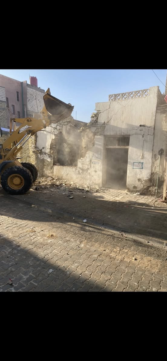 اليوم وبفضل الله 
تم هدم وتفليش بيت بمساحة 120م في التنومه قرب الأطفائيه وتم نقل الأنقاض وقلع القطعه ونقل الأنقاض ودفنها بالسبيس والأسمنت وحدلها للأستفسار  ***********. أو  ***********
