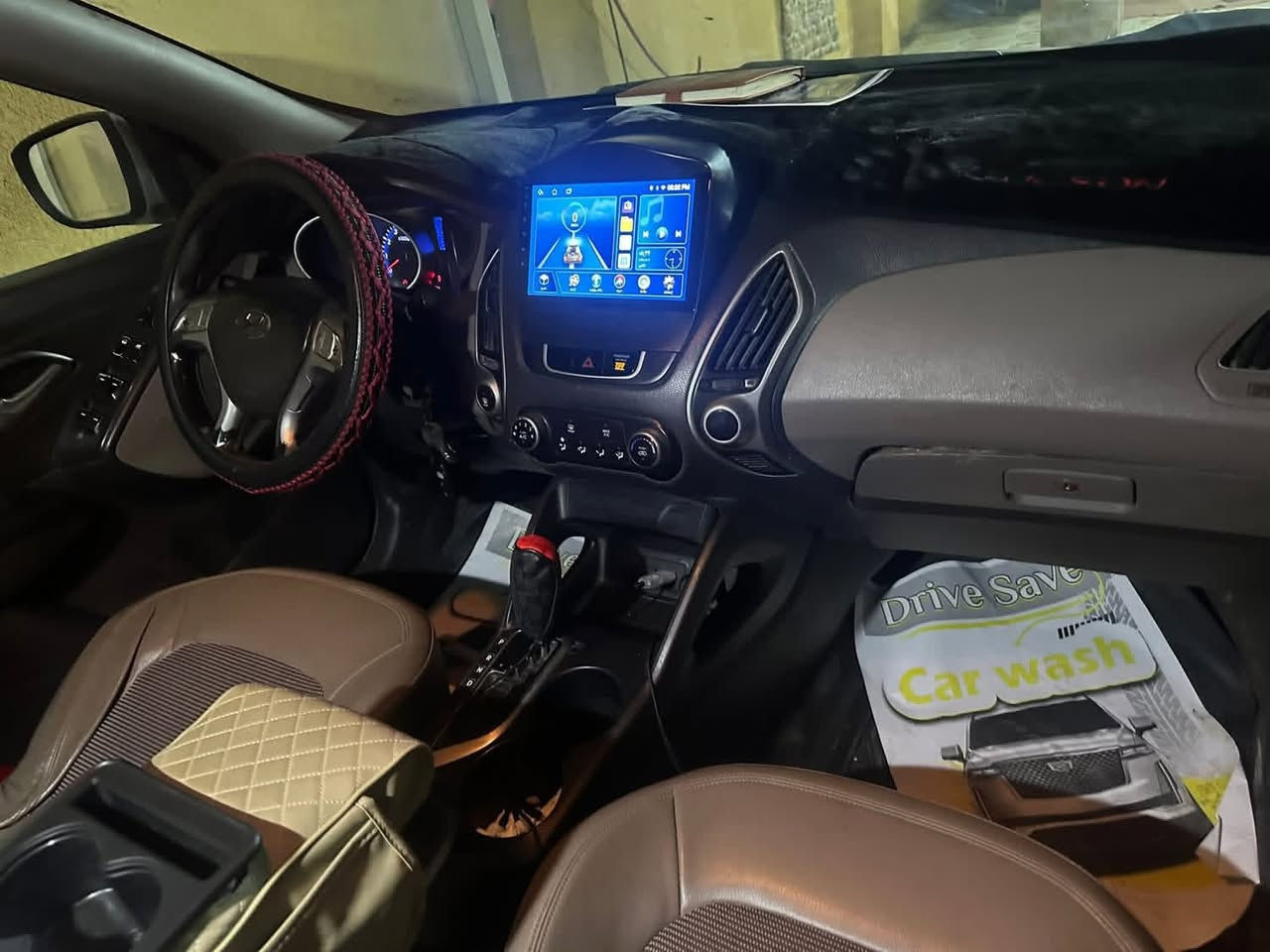 السلام عليكم 
سياره هونداي توسان
للبيع موديل 2011
وارد أمريكي 
تخم تاير جديد 
حدادية صدر جديد 
ارضيه جلد 
شاشه تاب 
تحكم ستيرين 
محرك 2000دوش 
رقم صلاح الدين دولي 
السياره ليبل واحد مابيه غير بس جاملغ صبغ فقط 

السياره جاهزه مابيه اي نقص 

السعر 133 وبيه مجال 

***********
