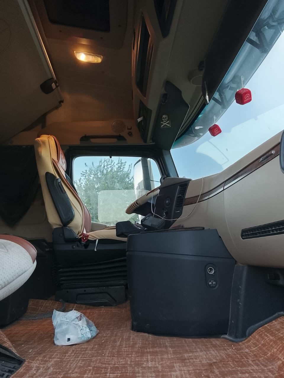 اكتروز ٣٠١٤ وحش كرين بافنكر ١٥  سياره جديده  حجم ٢٥٤٥ سنكل دوار كلشي بيه شركه بعده جديده
ماشيه ٦٦٠ 
رقم اربيل بسمنه
تحويل شرط 
كفاله عامه رتايدر 
فول موصفات
السعر ٥٢٥
 وبيه مجال 
الهاتف ***********
