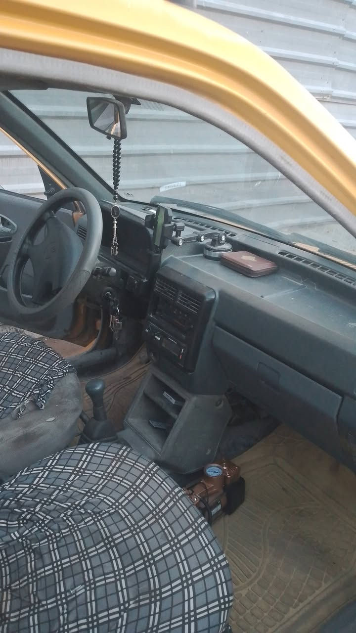 سايبه للبيع موديل 2011 باسمي مصفره هيئه وغرامه سنويه لل2030 كير ومكينه خير من الله تبريد شغال مكاني بغداد البياع *********** رايدها 23 وبيها مجال
