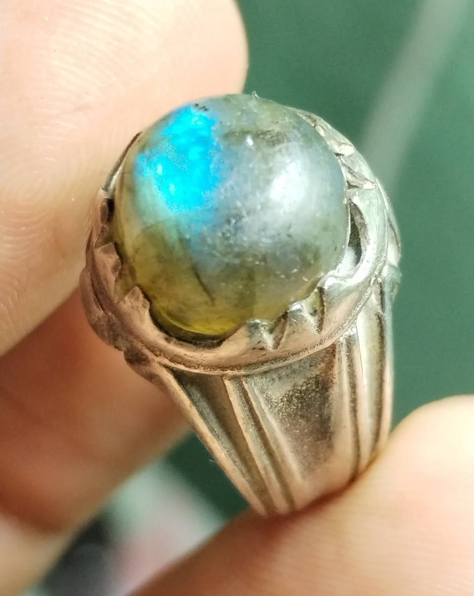 محبس حجر الطاووس صياغة فضة عراقية ٩٢٥ ناعم قياس ١٣ السعر ٢٠ ألف
يوجد توصيل لجميع المحافظات


**إذا كنت صاحب هذا الإعلان وتريد حذفه لأي سبب، رجاءا أرسل رسالة إلى الدعم الفني**