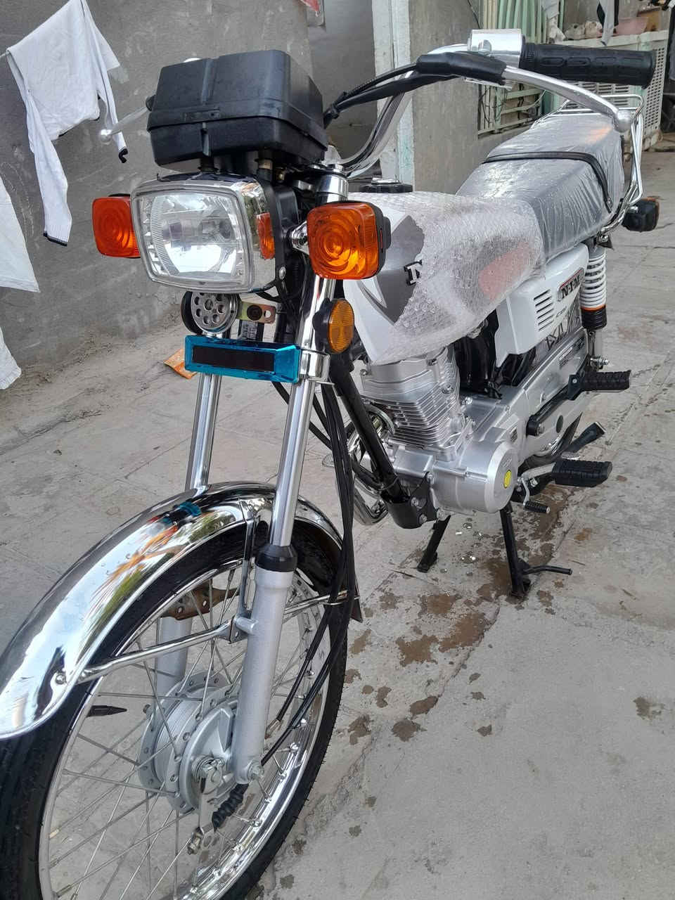 دراجة اربع كير ناما و اوراق سكنر 
مديل ٢٠٢٧
مكاني طويريج .كربلاء 
السعر ٧٠٠ وبيه مجال 
رقم الهاتف ***********
