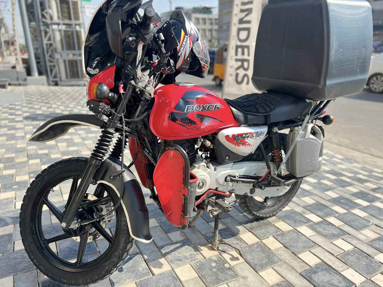 سلام عليكم بوكسر 23 شهر 7 مرقم بغداد مشروع وطني دراجة جاهزة كبل للشغل توني مجفتهة بعدهة  ع سحك  مكاني بغداد الامين سعره 2650 وبيه مجال بسيط ***********
