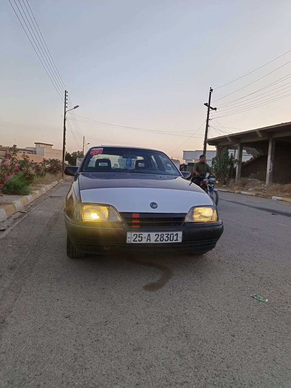 السلام عليكم اوميكه للبيع ومراوس السنويه مشروع وطني رقم دولي هزه جديده دفتربانزين بيها كير محرك صدر اكسن شرط كهربائياة كلها تشتغل تخم تايرات جدد اسلايت صبغ جماليه فقط (السعر28)تحويل وكاله بكيفك((***********))
