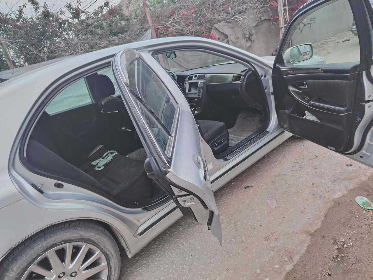 سلام عليكم ماجسته 
للبيع كفاله عامه  مديل 2004 رقم كركوك انكليزي  بسامينه    محرك 4300 مكاني النجف رقم ***********
