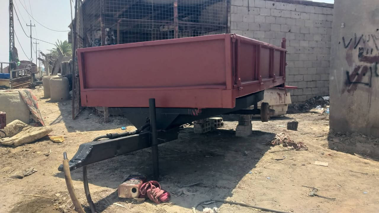 حداده  وعمل العرباين الحمل الزراعي  عرباين سطحيه لودر مقطورات ماء حسب اطلب *********** بابل الحمزه الغربي

