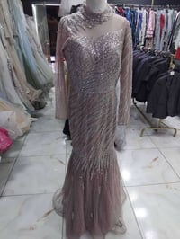 قطع ملابس • للبيع