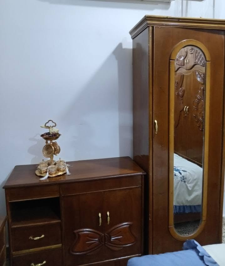 غرفه اخشاب كلش نضيفه للبيع سعر 900 لمكان القائم الرقم ***********
