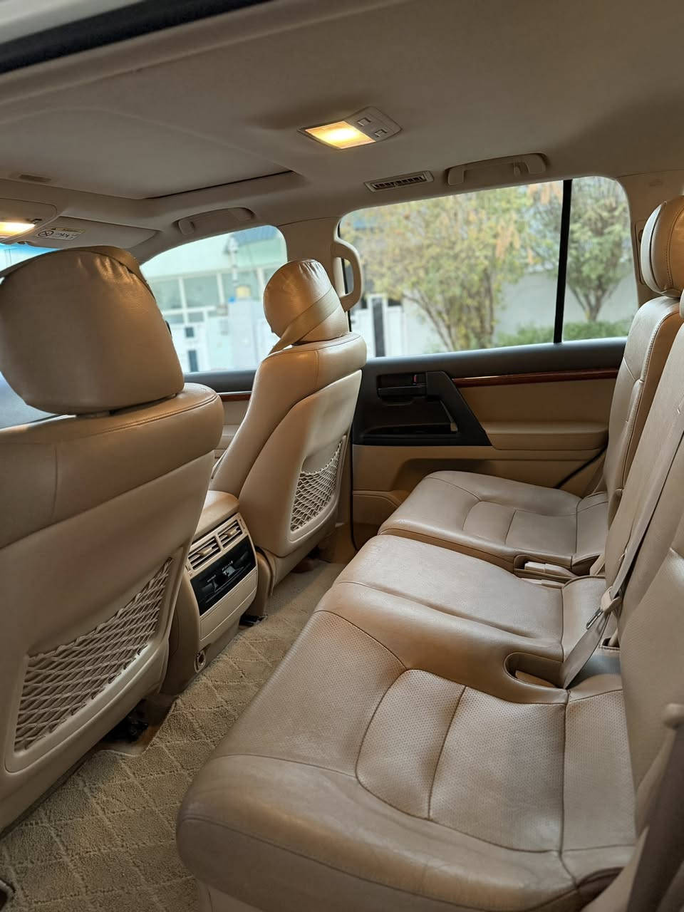 لاندكروز موديل 2013 
بريم اصل 
ماشيه 107 الف حقي
فول مواصفات 
حساس امامي خلفي 
مري شفط +قلاب 
تخم تاير جديد 
السياره مكفوله كفاله عامه 
رقم اربيل بسمي تحويل ثاني يوم
***********
