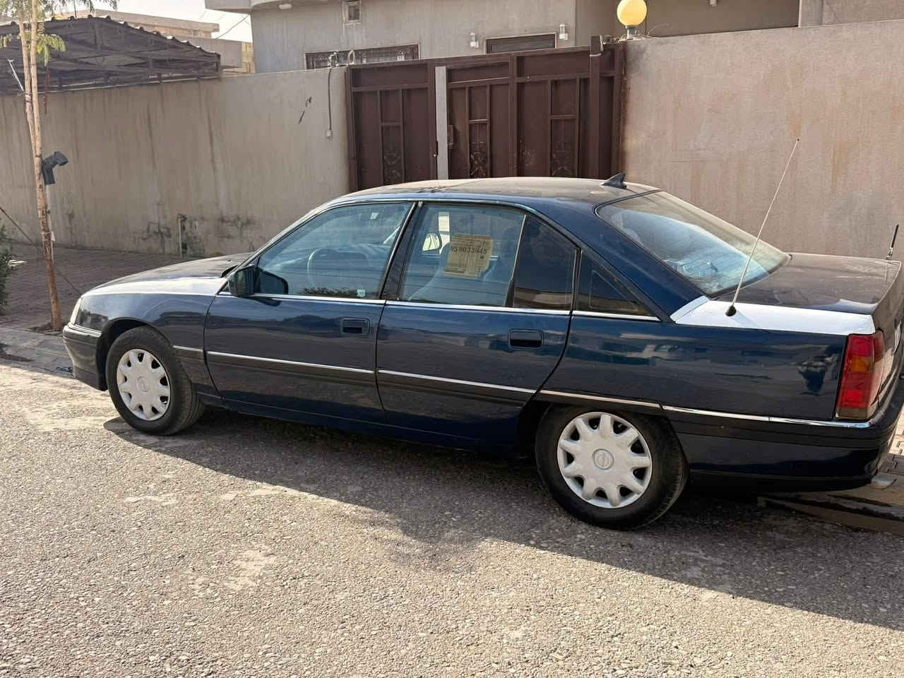 سلام عليكم اوميكا وارد ياباني تبريد بس ماانطي شغال بس غراضة كلها كاملة حجم 20بلاد السيارة مشروع وطني رقم كركوك تريد تحويل تريد وكالة دفتر بانزين بيها بيها ضربة ب جامرلغ السكن  اربع تايرات جواها كهربائياتكلها شغالة ***********
