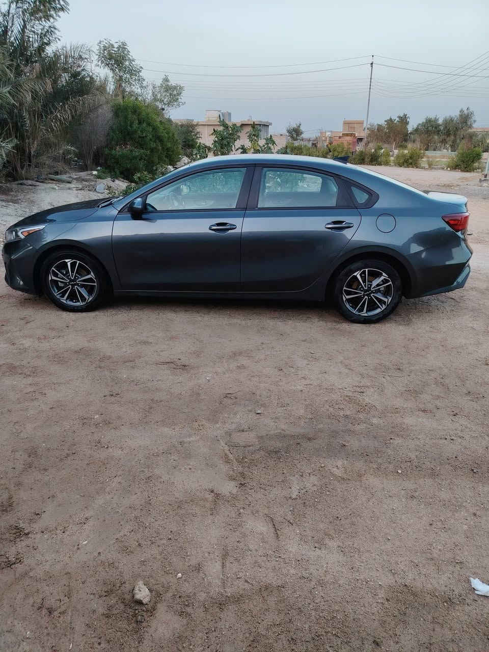 اسلام عليكم ورحمة فورتي 2022 ضرره بنيد بدون دواخل مابيه لو جكه داخل اتعهد وبيه من امريكه اكلير باب وجاملغ بدون فتح السياره جديده ماشيه 44 الف فقط رقم بغداد بسمي رايده 150 للمزيد من المعلومات اتصل ***********
