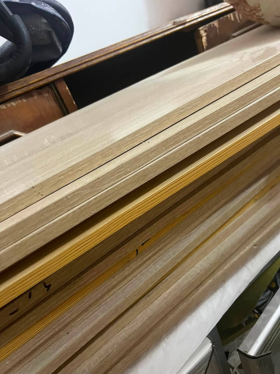 غراض مستعمله للبيع شلعه وحده بسعر جدا مناسب كلش نظيفات
رف ٢٤٠*٣٠ العدد 20 قطعه
سجج عدد 16 مترين واربعين 
حمالات اسود وسلفر اكثر من 200 قطعه
رف وسطي خشب تفصال 180*100 عدد 7
بالاضافه الى رف حديد تركي جداري ارتفاع ٢٤٠ متر مع الجوكات مالته ٣٠ سم 
للاستفسار *********** 
العنوان الامين الثانيه
