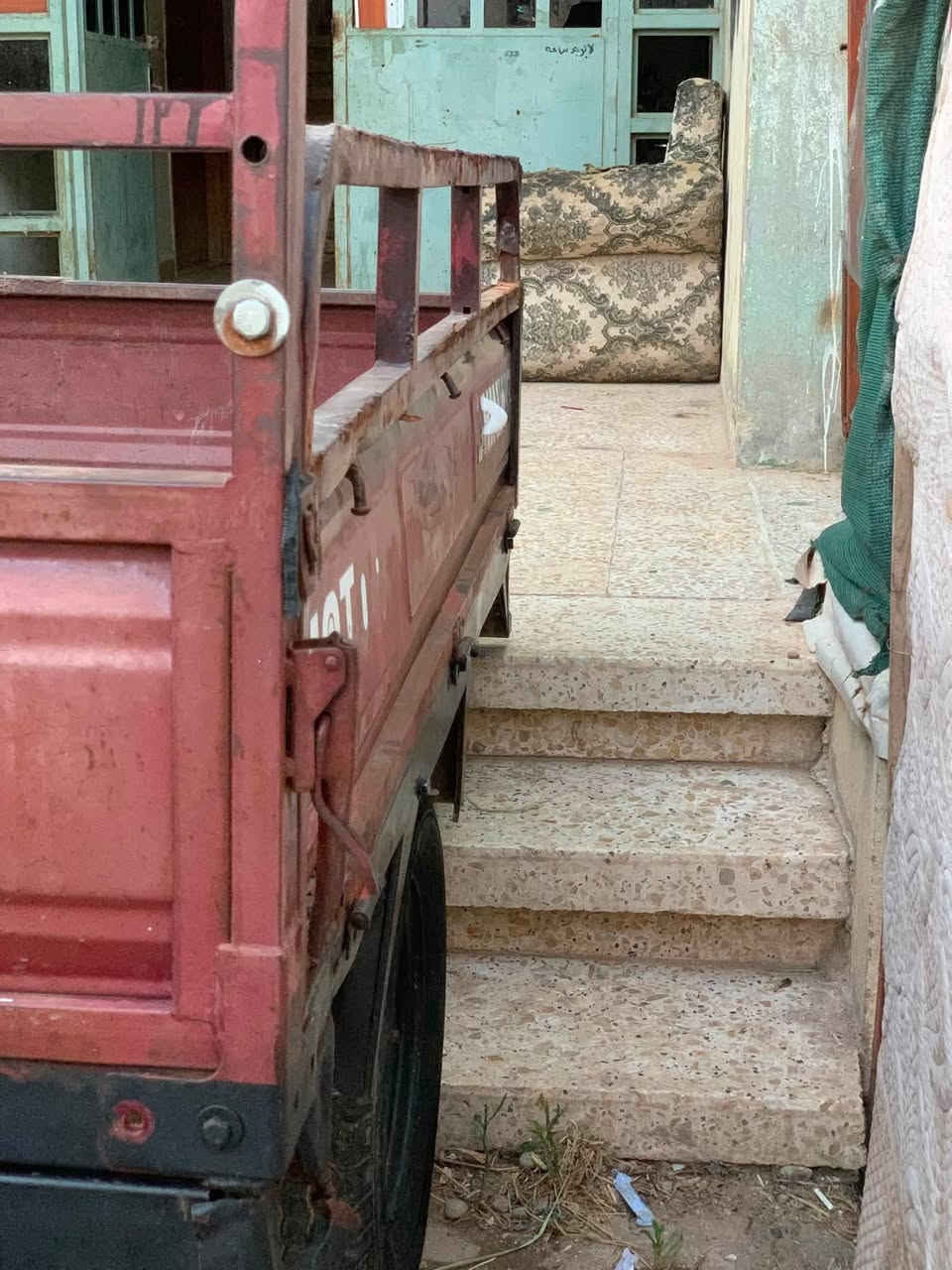 سلام عليكم خوان ستوته البيع مديل ٢٠١٠كله شرط ركبه سليمه شاصي سليم قطرت الحيم ما بيه مكينه لا صرف ولا بخار شرط خير من الله مكينه حجم ١٥٠ بدون أوراق فقط مكاتبه أتكفل من سرقه وعشارين شرط سعر ٨٥٠وبيه مجال ابل ٦٠٠وال٥٠٠لل تخابر ولا تعلق تواصل عل رقم ***********واسف عل طاله غير متواجد عل فيس فقط رقم
