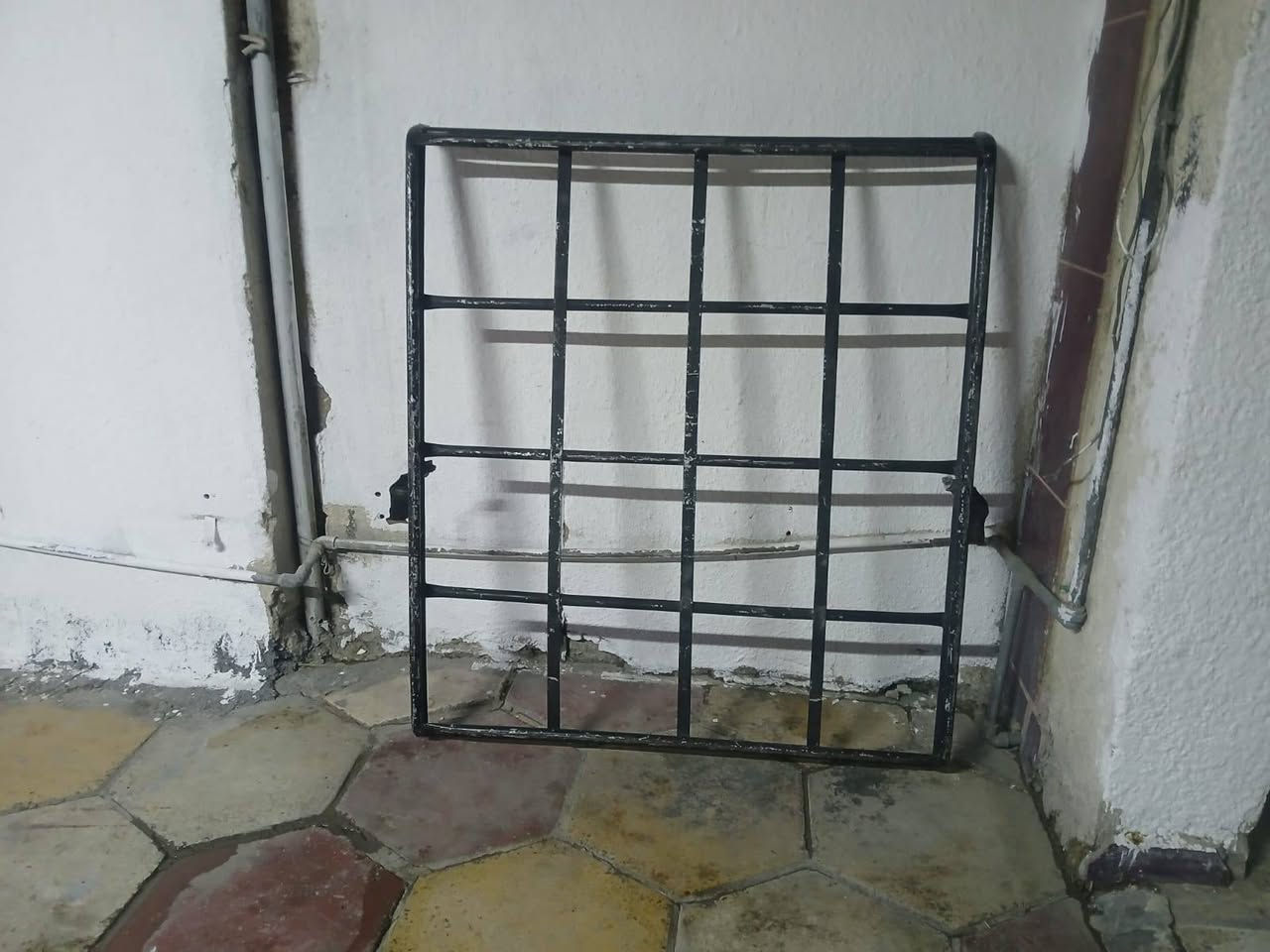 سلام عليكم سيباية اوبترة نضيفة مكان بلديات ***********
