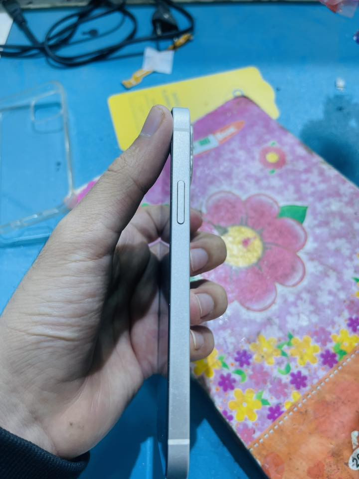 ايفون 12 عادي ممفتوح ذاكره 128 جهاز كلش نضيف  بطاريه 72  ميصرف شحن كلشي شغال مكاني بغداد المدائن سعر 275  وبي مجال


**إذا كنت صاحب هذا الإعلان وتريد حذفه لأي سبب، رجاءا أرسل رسالة إلى الدعم الفني**