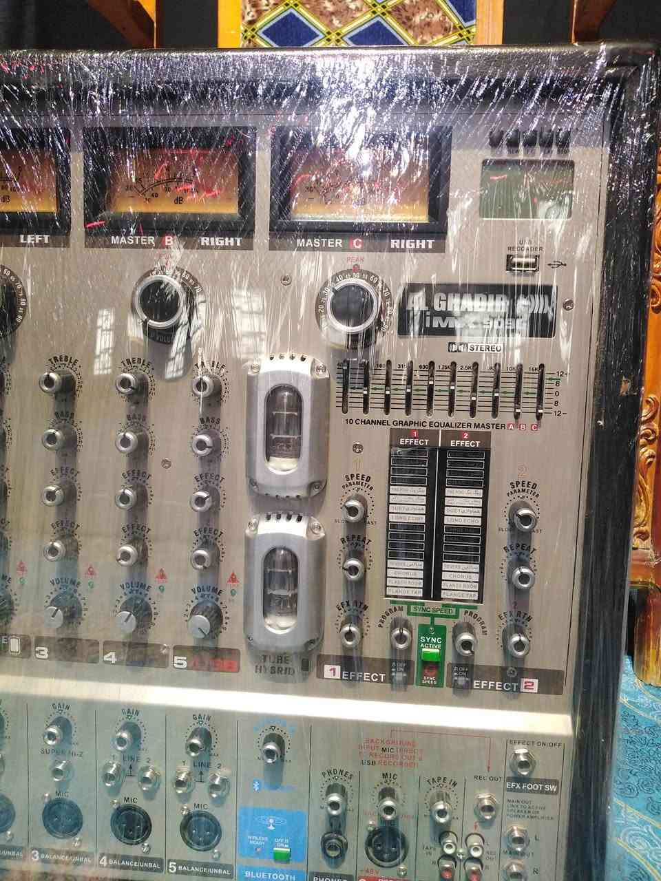 جهاز 9090 بالباكيت للبيع
السعر مليون و١٥٠ وبيه مجال لشراي
عنواني الديوانية الحمزة الشرقي


**إذا كنت صاحب هذا الإعلان وتريد حذفه لأي سبب، رجاءا أرسل رسالة إلى الدعم الفني**