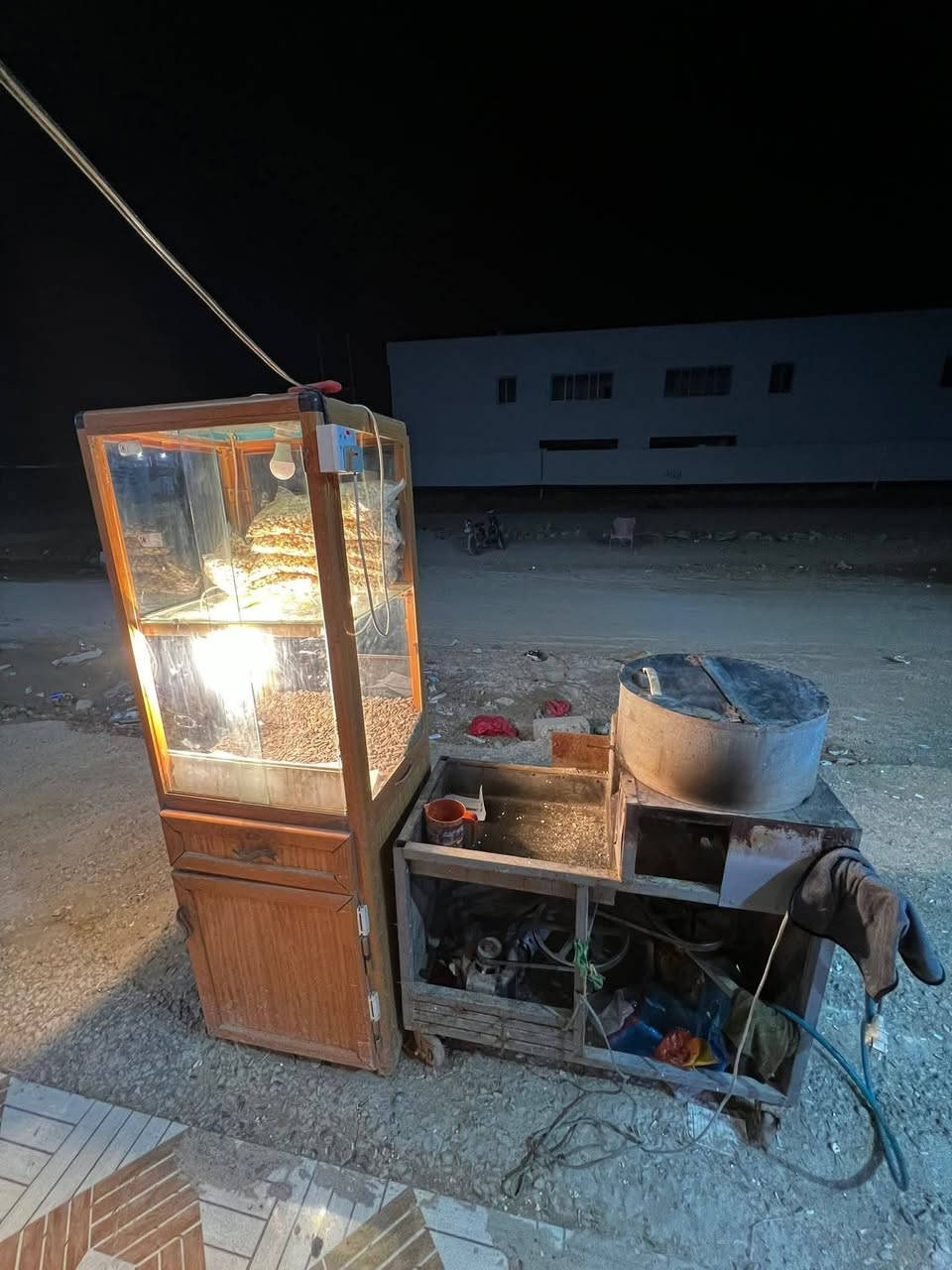 سلام عليكم  باترينه + مكينه حب 

العسر 225

***********

بعقوبه باب الدرب
