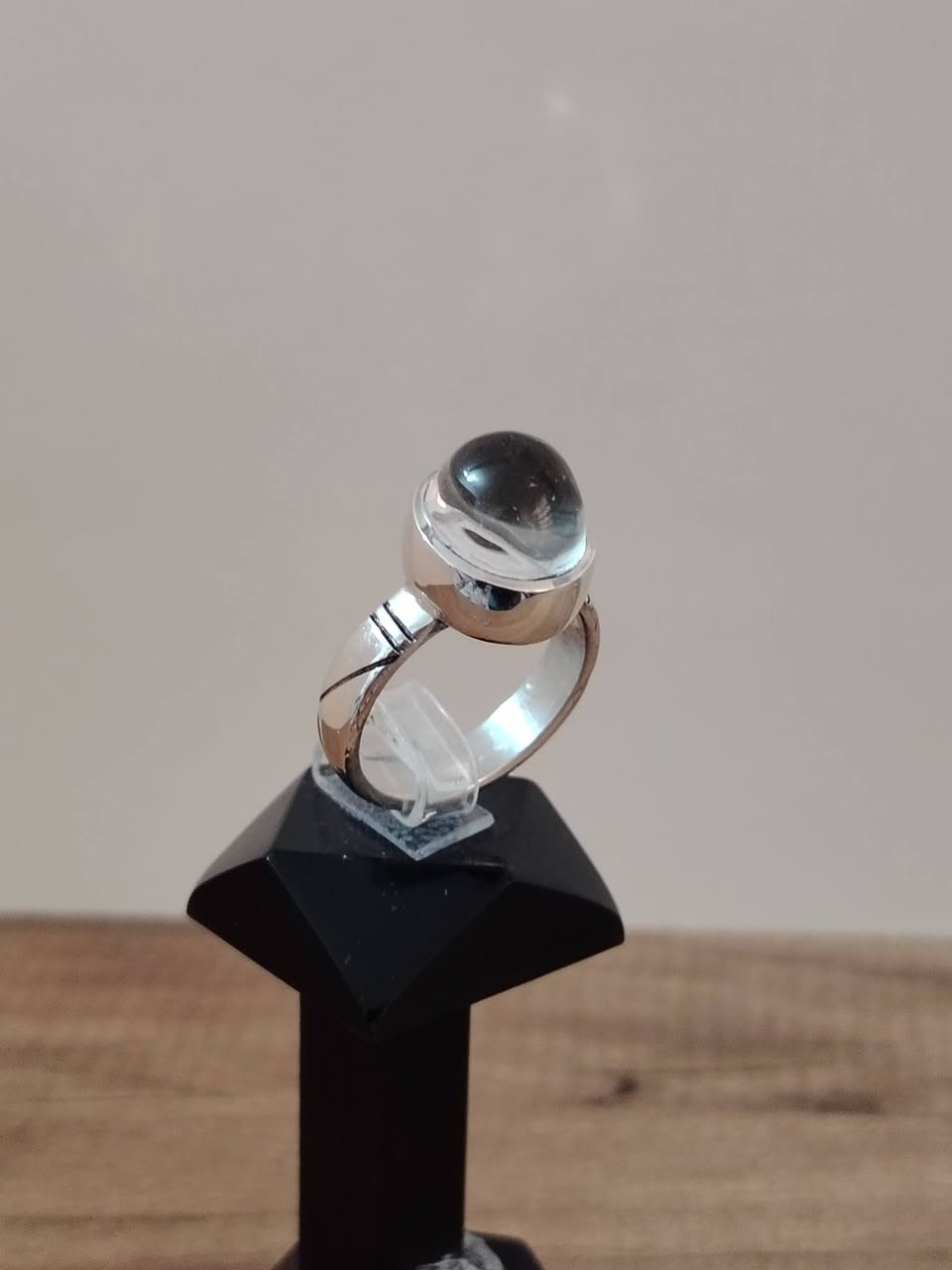 خاتم من الدر النجفي الأصلي الصافي (قبة داري)
صياغه يدوية جميلة فضه عيار ٩٢٥
يوجد توصيل إلى جميع المحافظات
التواصل ع الخاص او ع الواتساب ***********
