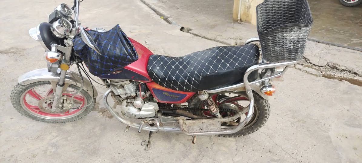 ماطور للبيع في الزاب نوع جني موديل 18 الماطور شغال ( باتري + سلف + اشاير + اناره امامي وخلفي + يدات) كلها جديد محرك نظيف حييييل السعر 700 وبيه مجال للشراي للأستفسار *********** اتصال او واتساب او ماسنجر ( القصبه الشبكه بيها ضعيفه حتى ماتكول اتصل ومااحصلك)
سبب البيع معتاز فلوس
#خوش_ماطور مال جنيه والله
