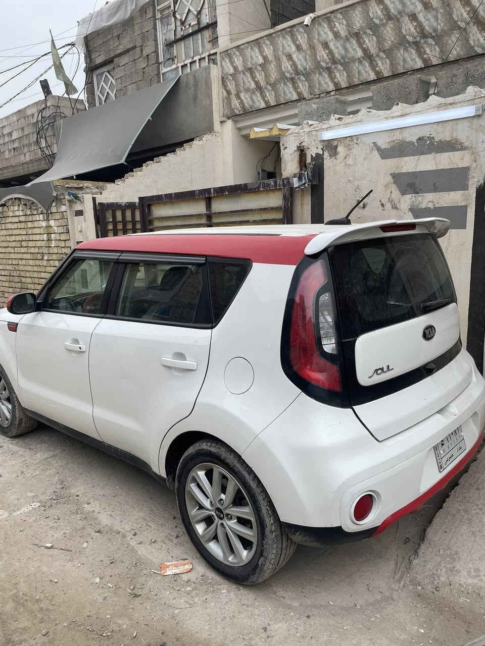 كيا صول 2018 محرك 2000 gdi  مبدل جديد وارد أمريكي حادثها موضح بالصور ماشية 100 رقم بغداد مشروع وطني شرط التحويل سعرها ( 116 ) ورقة للإتصال *********** الشراي يتصل لا تراسل عالخاص لان مغلق مكاني بغداد الجديدة
