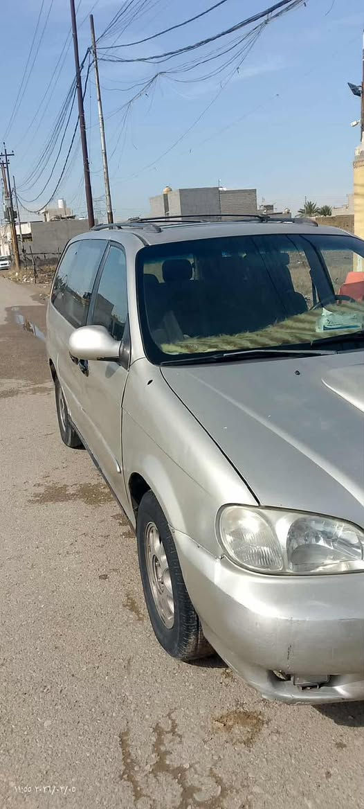 كيا كرنفال موديل ٢٠٠٠
السيارة مصبوغة حزام 
مكينة كير حدادية جديد 
هزة جديدة رقم انكليزي باسمي تحويل ثاني يوم تخم تاير جديد سيارة نظيفة انضف من الصور السعر ٦٠ وبيهه مجال بسيط 
مكانهه بغداد الشعب 

.مكلف بالنشر رقم راعيهه للاستفسار ‭

‭٠٧٧٠ ٣٣٦ ١٦٨٤‬
