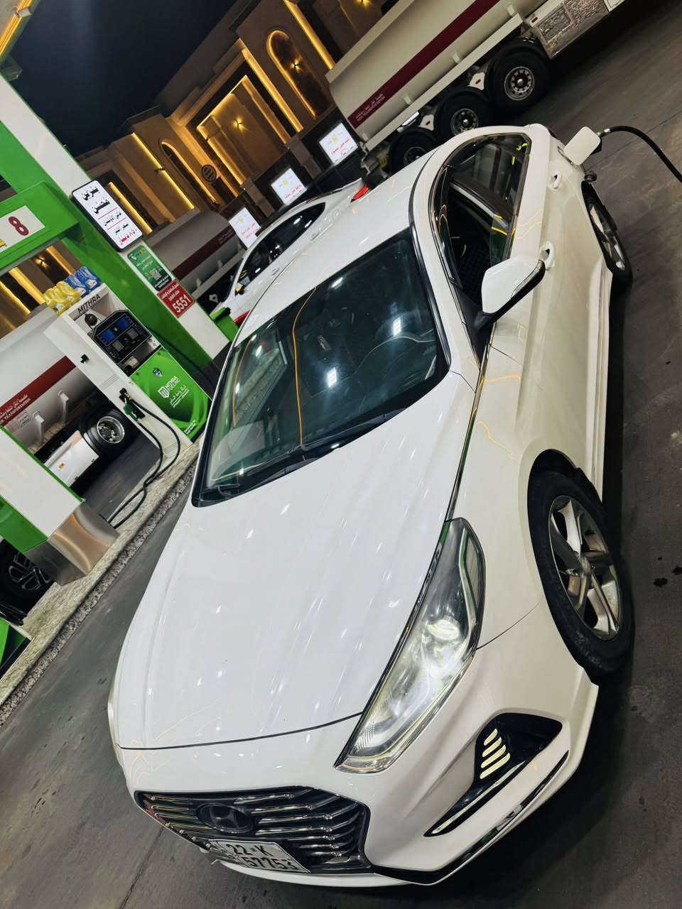 سوناتا 2018 ابيض 
محرك٢٤٠٠ دوش المرغوب
اقبل مراوس
 مواصفات نص فول 
مري شفط 
اشاير بالمري
تايرات جدد 
باتري جديد 
فيت بم عبوه كامل جديد وعبوه طوارء
متصرف عليها كلشي
مانع انزلاق تثبيت سرعه
دبل صالنصه
تحكم ستيرن
شاشه بلاد
تبريد تدفئه كله شغال
ماشيه ٢٧٠km
٣قطع صبغ والجاملغ الكدام  بي طخه وشخط بالبابين
مكاني سيديه غير متوفر ماسنجر
 *********** 
***********
