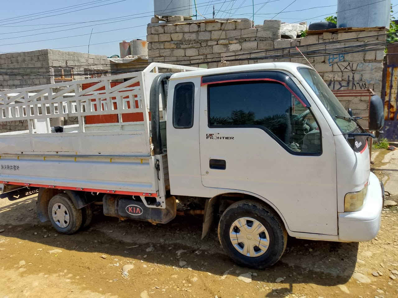 للبيع موديل 2000
كير محرك شاصي اكسن شرط 
شرط التحويل السنوية والهزا جديدة 
بسمي شرط التحويل 
الإتصال على الرقم ***********
