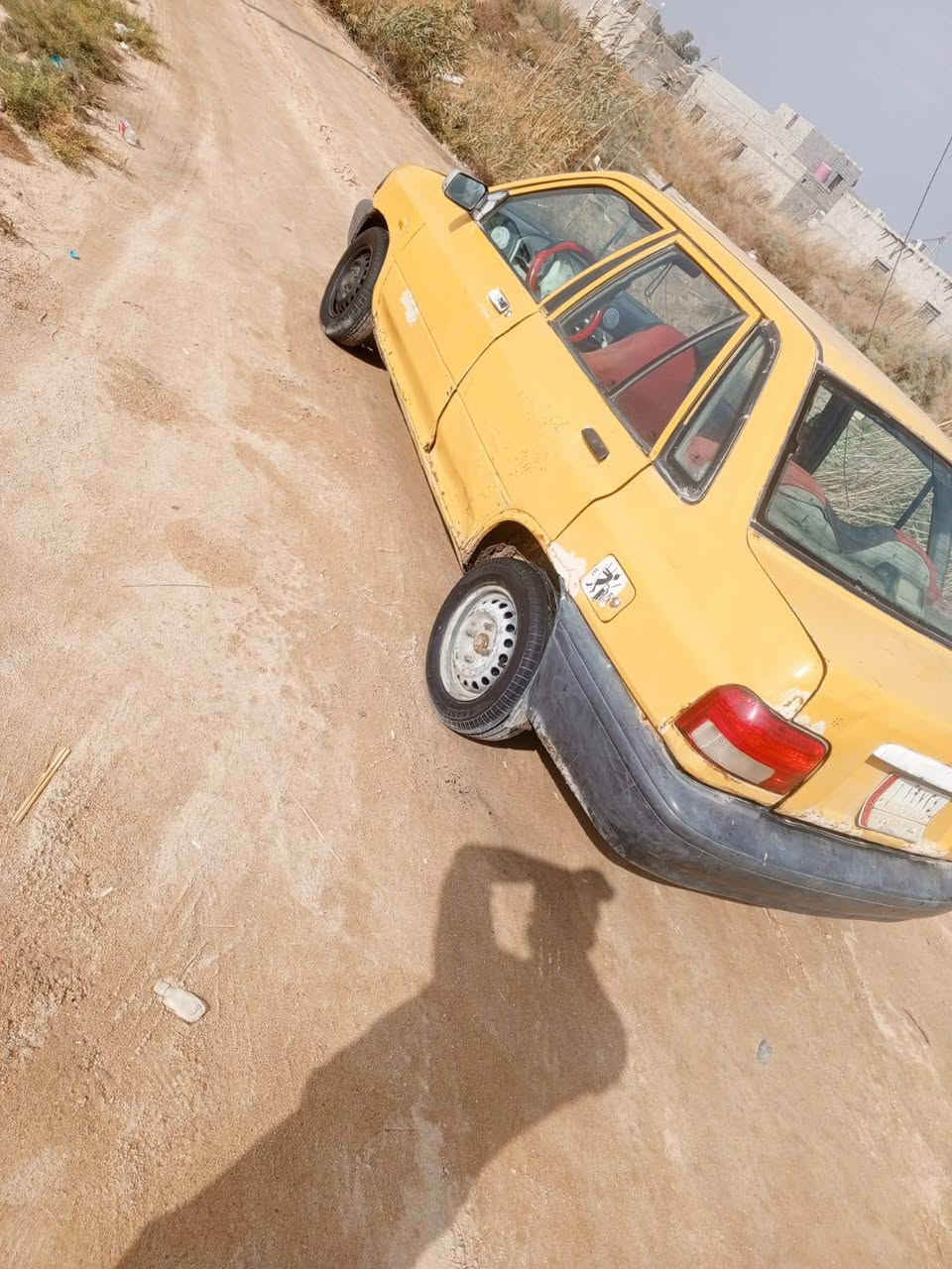 السلام عليكم سايبه 2012سياره جاهزه وحلوه بديهه زين شوفت عينك مابي شي ومحرك جديد هستوني شاده قبل يومين محرك كامل وجديد والگير خير من الله جديد تخم تاير جديد وباتري جديد السياره حلوه ومرتبه كهربائيات كلهه شغاله جاهزه السياره سنويته منتهيه ب23مصفره غرامات ولا الف عليهه وراعيهه موجود شوكت متريد يحولك السعر 16وبيهه مجال مكاني البصره الهارثه***********
