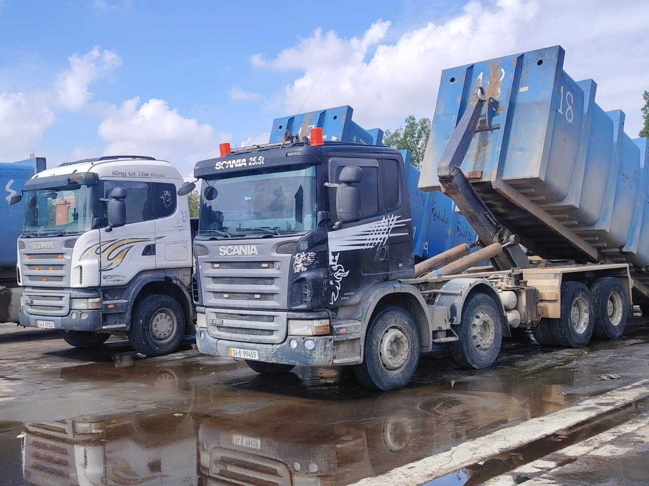 سياره رافعه حاويات جديد
تعمل بلديه الرشيد هيه اوشغله اوتريد بدون شغل 
مسجله قلاب فول اوتماتيك سياره جديده معنه الكلمه
سياره كفاله عامه شاصي اومكينه  اوكير تخم تاير
حجم  المكينه 420
موديل 2021
تصل ***********
