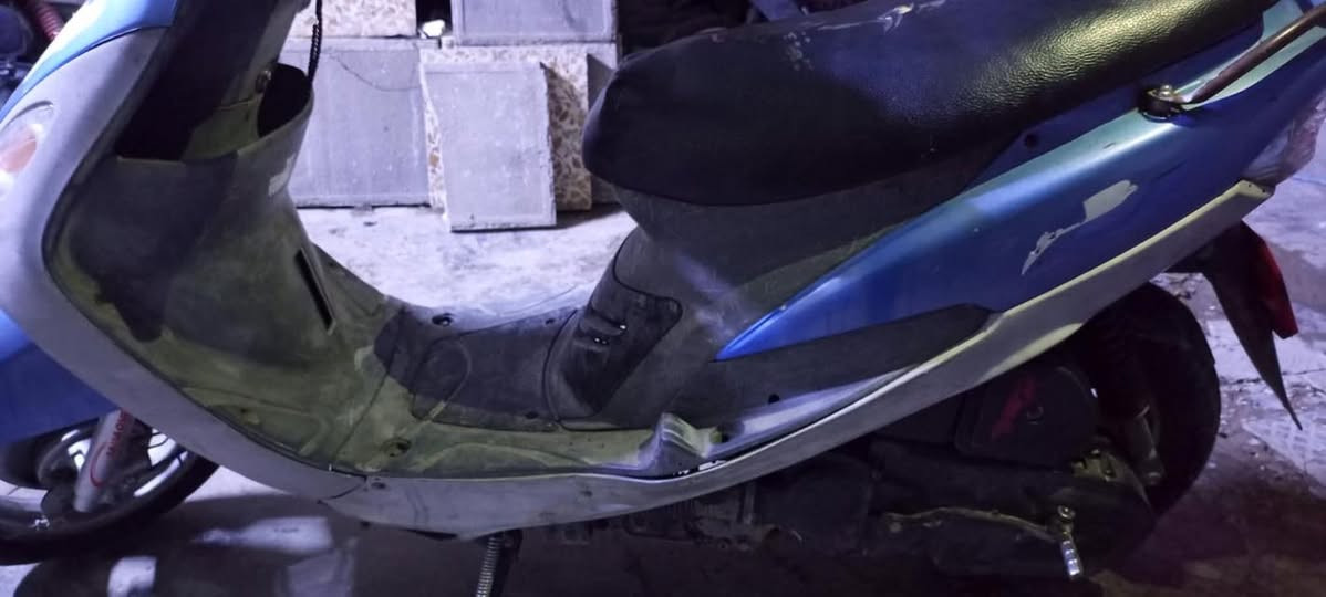 السلام عليكم شباب دراجه للبيع ٣٥٠ وبيه مجال مكاني مدينه الصدر ***********
