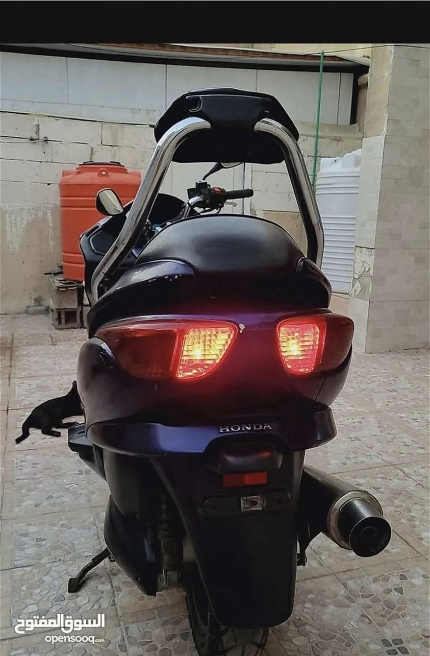 السلام عليكم دراجه فورزه للبيع دراجه نضيفه حلوه كلشي ما بيها مكينه ما مفتوحه بس الكشن يريده دوشمه الي يريدها بي خير ويدلل سعرها 950الاستفسار ***********
