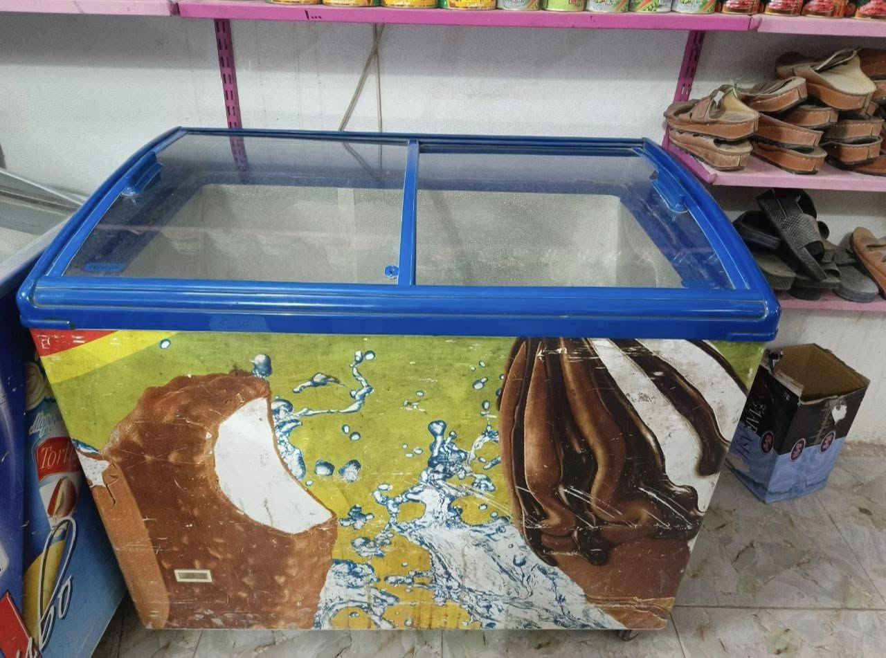 السلام عليكم محل مواد غذائية و انشائية للبيع يحتوي على مجمدتين و ثلاجتين وسبلت وبلازمة مكان حواس نزلة عماد بدرية للاستفسار ***********
