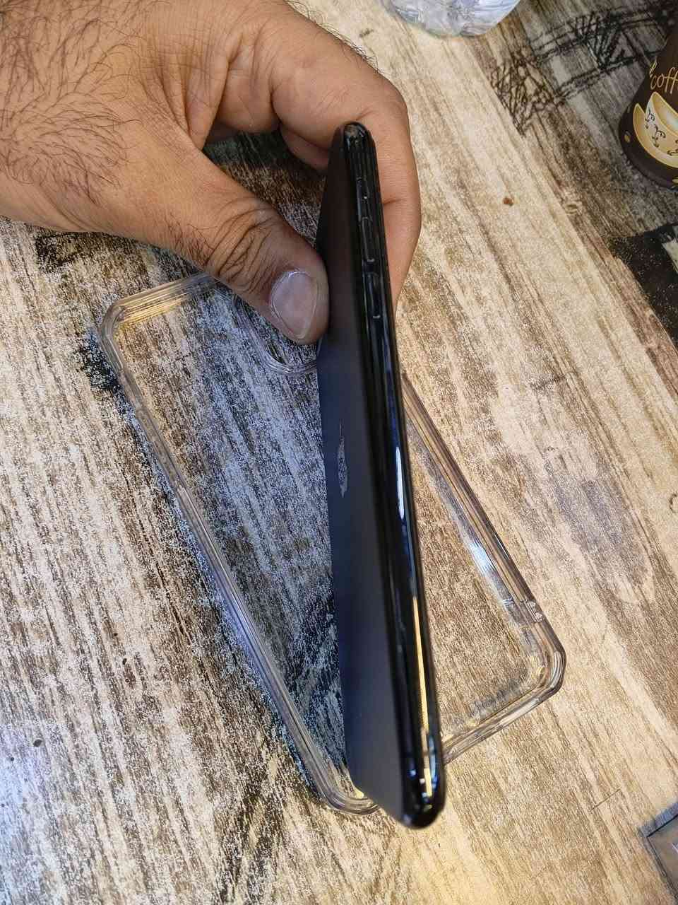 السلام عليكم ايفون 11بروماكس عربي شرق اوسط جهاز نظيف مستبدل بطاريه فقط
للبيع استفسار متواجد واتساب ***********
